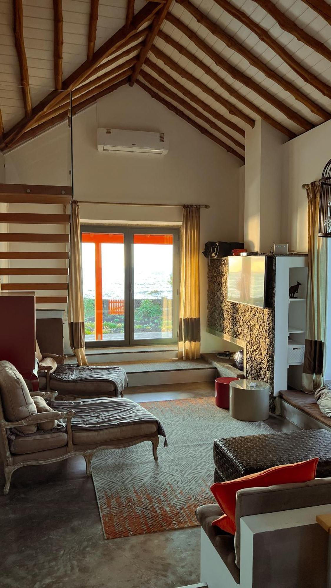 Casa Baleia Laranja Ocean-Front Villa Мадалена Екстериор снимка